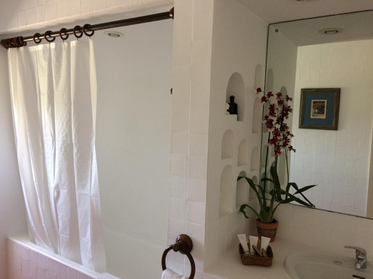 Convento Inn And Artists Residency Chamusca  Ngoại thất bức ảnh